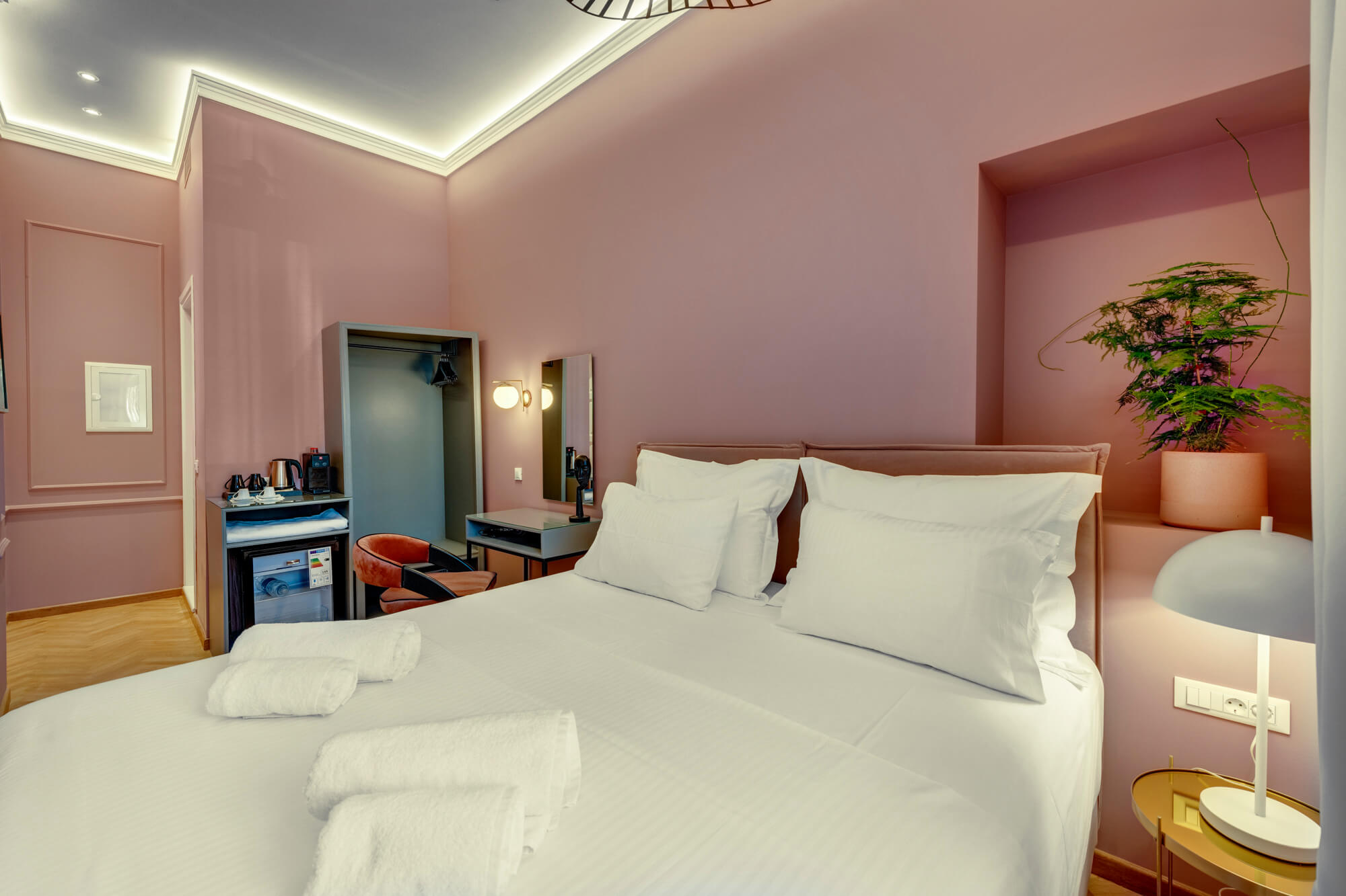 Rosa suite bedroom