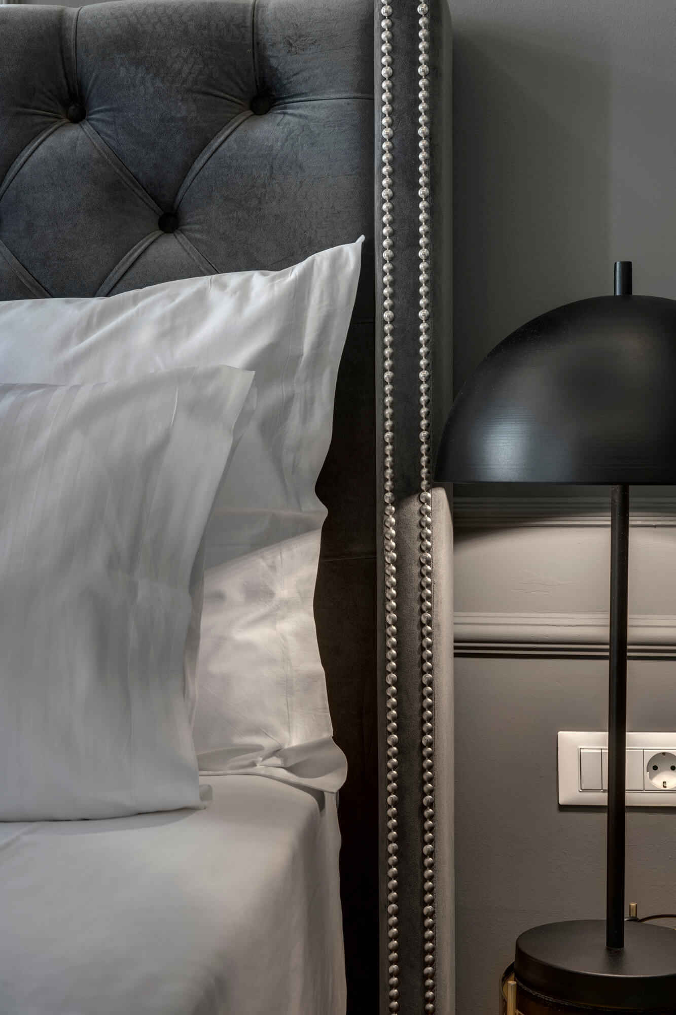 Grigio suite bedroom