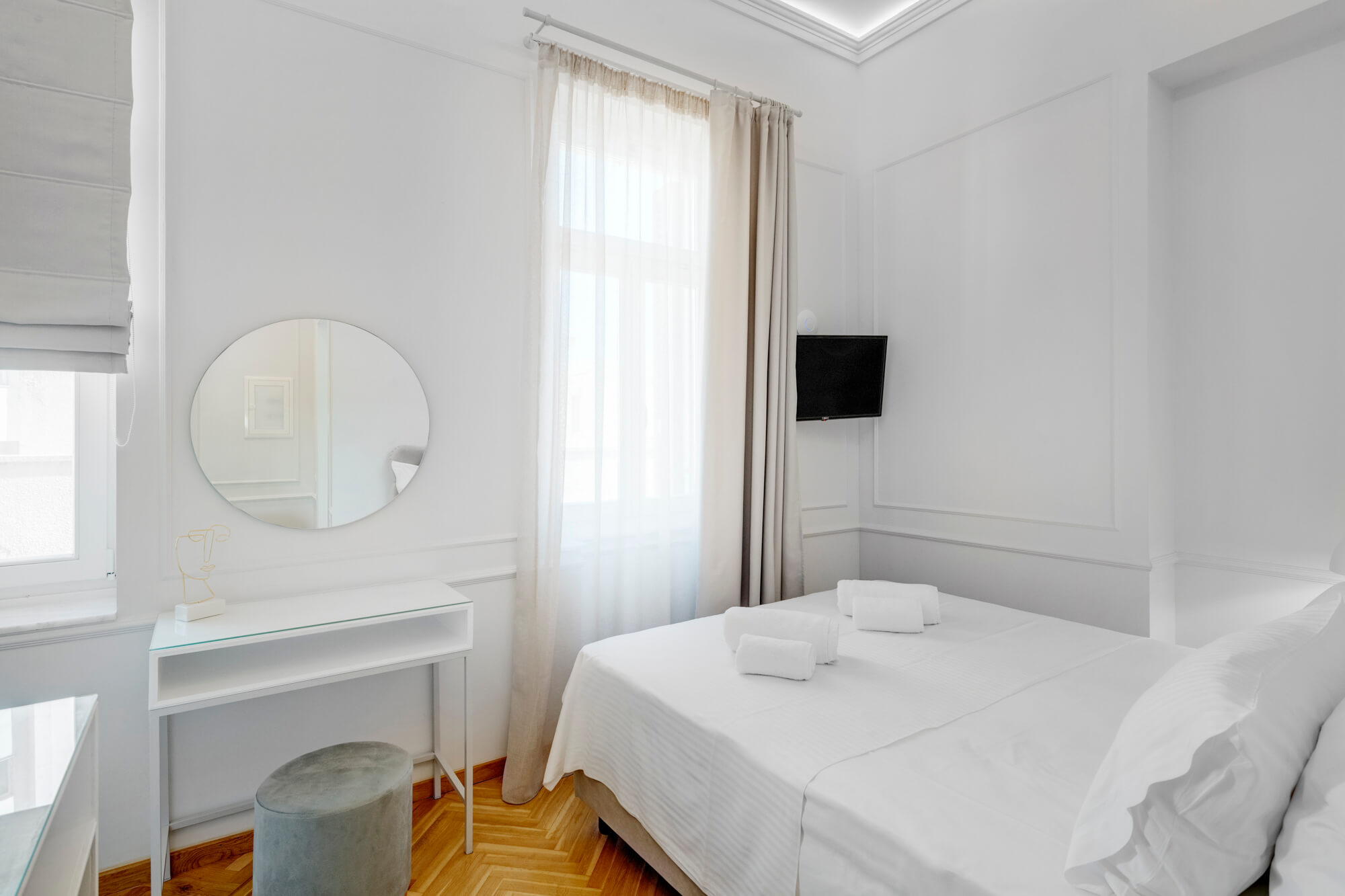 Perla suite bedroom