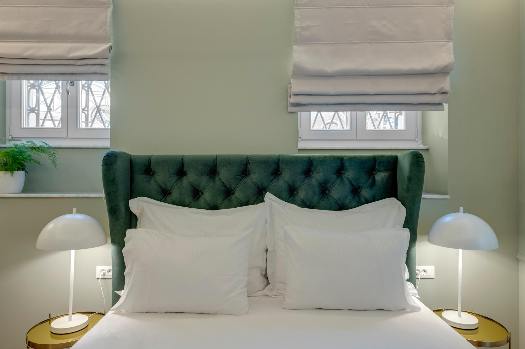 Green suite bedroom